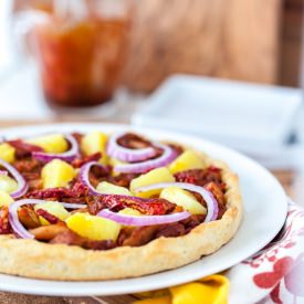 Hawaiian BBQ Jackfruit Pizza