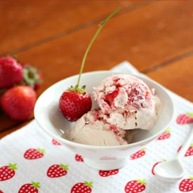 Roasted Strawberry Ice Cream