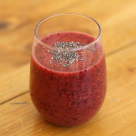Goji Berry Smoothie with Chia Seeds