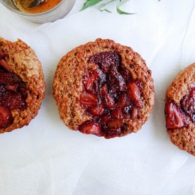 Strawberry Rhubarb Cakelettes