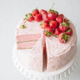 Strawberry-Banana Milkshake Cake