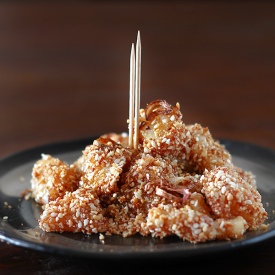 Sticky Rice Balls with Peanuts