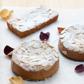 Flourless Crumbly Cheese Cake