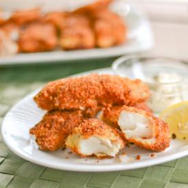 Crispy Fish Sticks w/Tartar Sauce