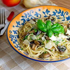 Pasta with Mushrooms & Basil