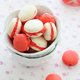 Strawberry & Cream French Macarons
