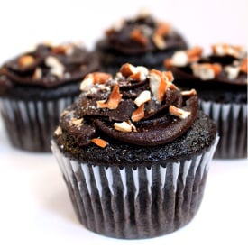 Chocolate PB Pretzel Cupcakes