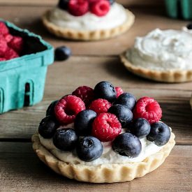 Berry No-Bake Cheesecake Tarts