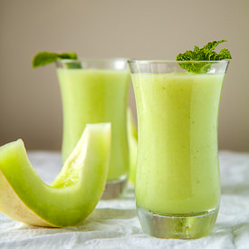 Sweet Honeydew & Mint Smoothie