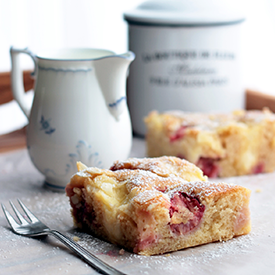 Strawberry Custard Cake