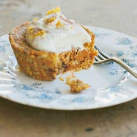 Raw Carrot Cakes with Orange Cream