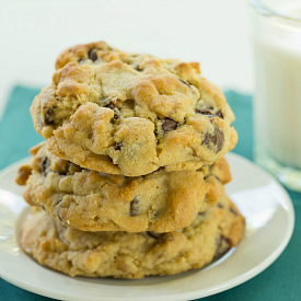 Levain Bakery Chocolate Chip Cookie