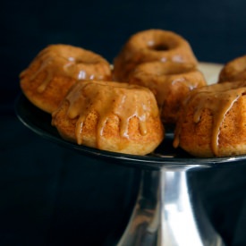 Bourbon Bundt Cakes with Brown Sugar