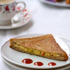 Paneer Bhurji Toast Sandwich