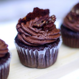 Brownie Brittle Chocolate Cupcakes