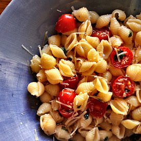 Tomato Basil Pasta Salad