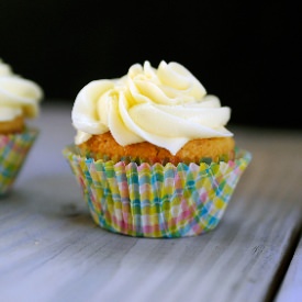 Lemon Blackberry Filled Cupcakes