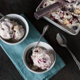 Blackberry Cobbler Ice Cream