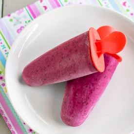 Frozen Blueberry Yogurt Ice Pops