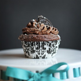 Chocolate Oreo Cupcakes