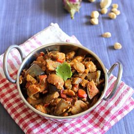 Brinjal Soya Chunks Curry