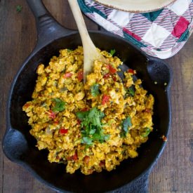 Spicy Scrambled Eggs with Tomatoes