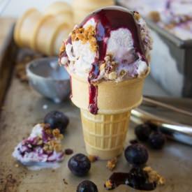 Blueberry Crumble Ice Cream