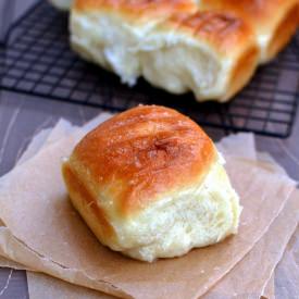 Pani Popo (Coconut Buns)