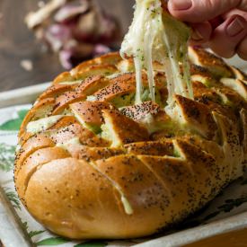 Gouda & Garlic Butter Bread