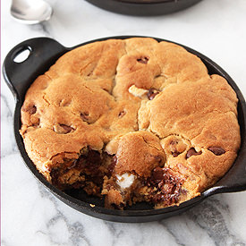 S’mores Stuffed Pizza Cookies