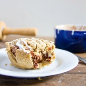 Easy Microwave Cinnamon Roll