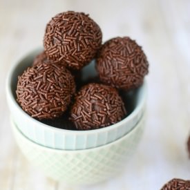 Chocolate Avocado Truffles
