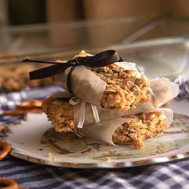 Peanut Butter Pretzel Granola Bars