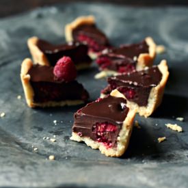 Chocolate and Raspberries Tartlet