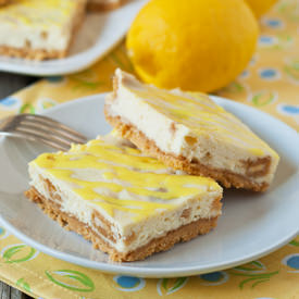 Lemon Oreo Cheesecake Bars