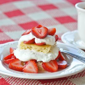 Easy Moist Strawberry Shortcake
