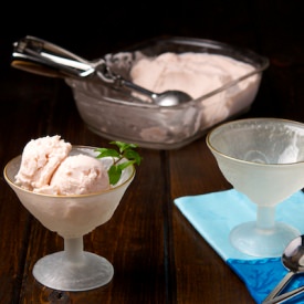 Roasted Strawberry Ice Cream