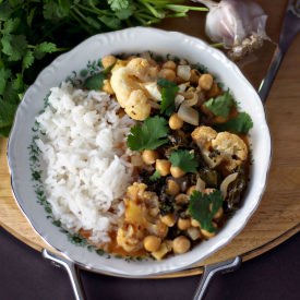 Kale, Cauliflower, and Chickpea Curry