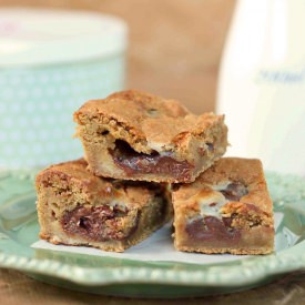 Gooey Nutella Cookie Bars