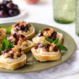 Stone Fruit Bruschetta with Cream