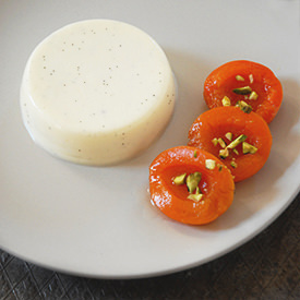Vanilla Panna Cotta & Apricots