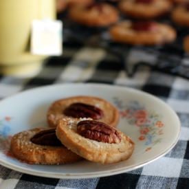 Maple and Pecan Cookies