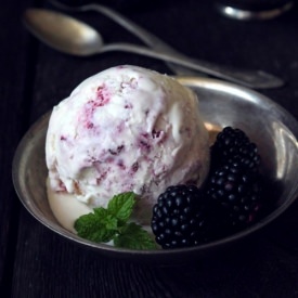 Blackberry Cheesecake Ice Cream