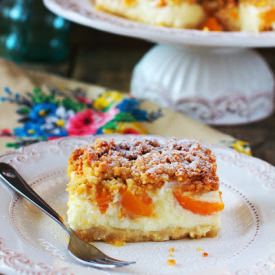 Chessecake w/ Peaches and Meringue