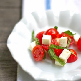Easy Caprese Salad