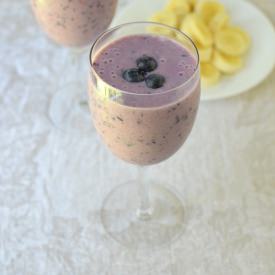 Blueberry Pineapple Smoothie