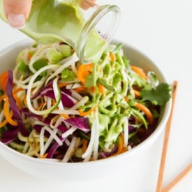 Fresh n’ Raw Pad Thai Salad