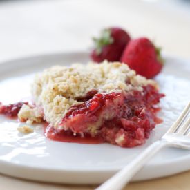 Strawberry Rhubarb Crumble