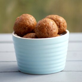 Raw Gingerbread Cookie Bites