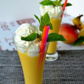 Mango and Banana Smoothie